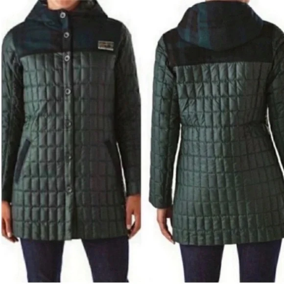 Patagonia Rare Recycled Down Hooded Coat Carbon
Green Medium - Picture 3 of 17